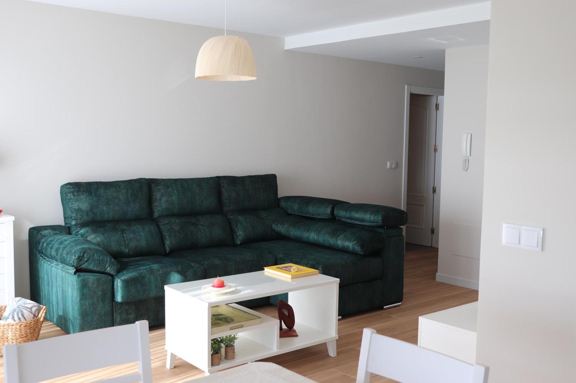 Oliveira De Apartment *