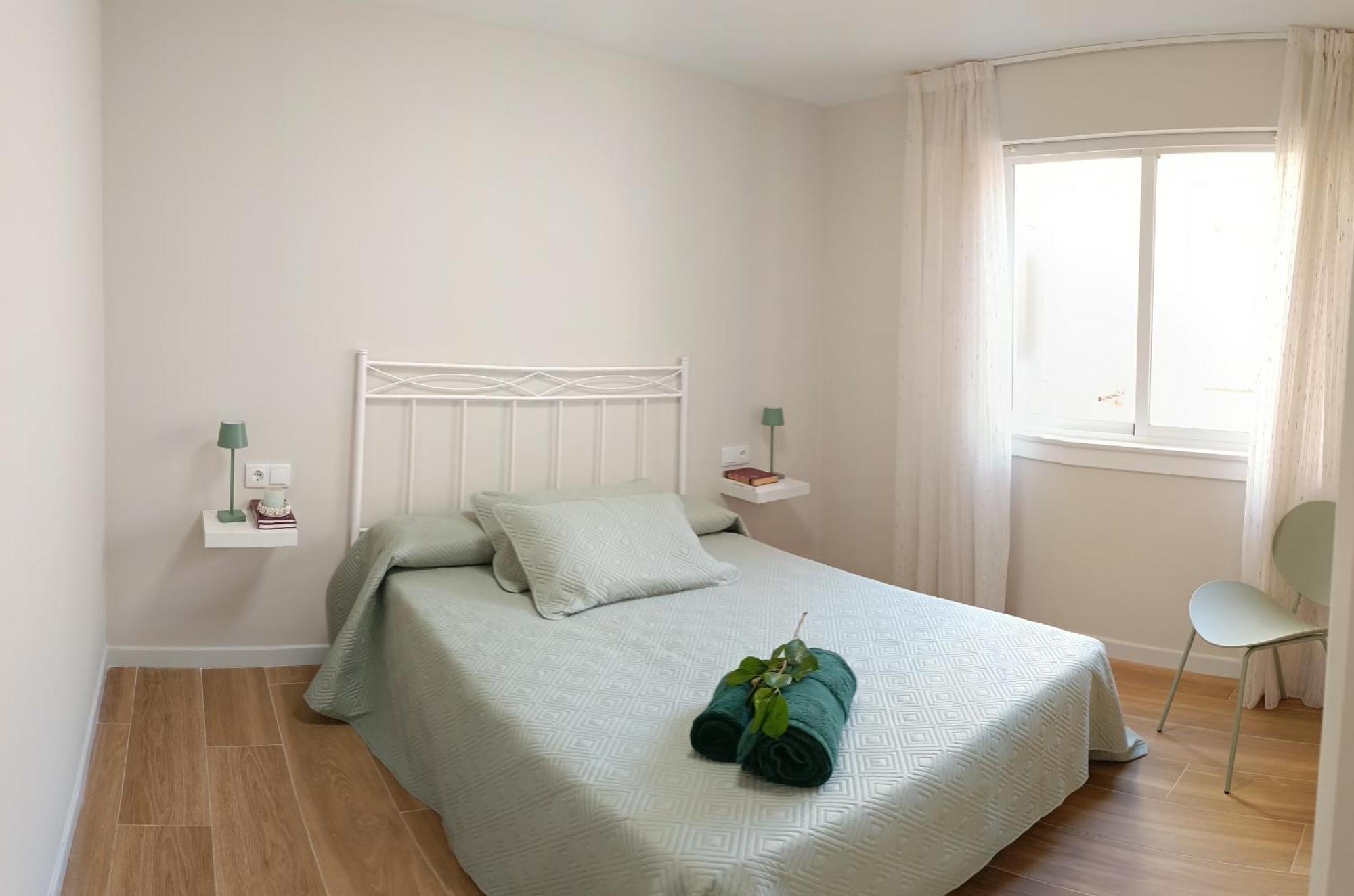 Oliveira De Apartment